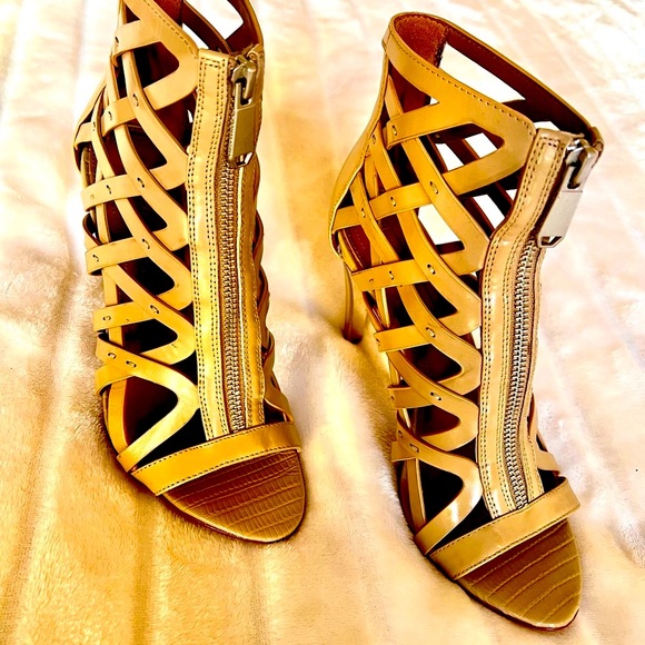 Elegant Eleni 4” Leather Gladiator Stilettos - Picture 6 of 6